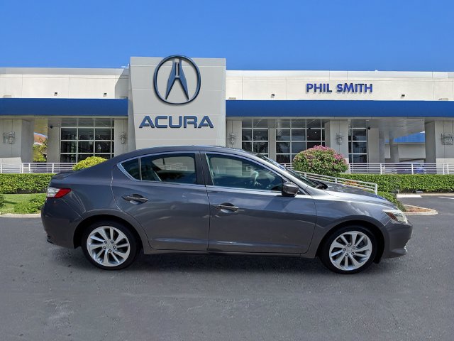 Used 2017 Acura ILX w/ AcuraWatch Plus Package FWD image 4