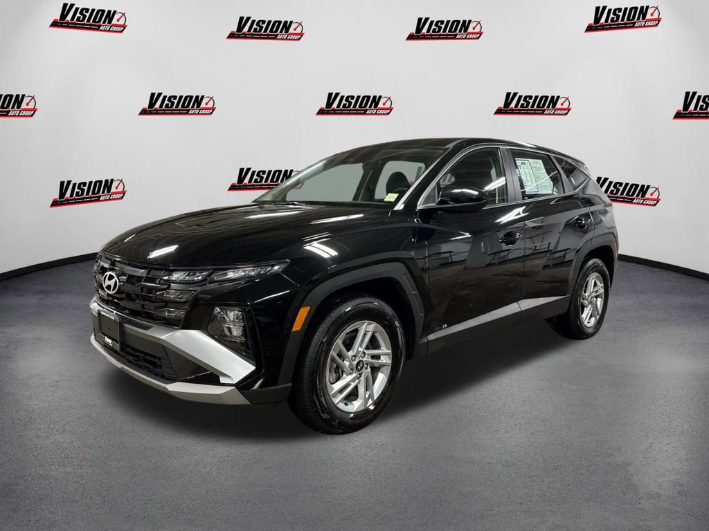 Certified 2025 Hyundai Tucson SE