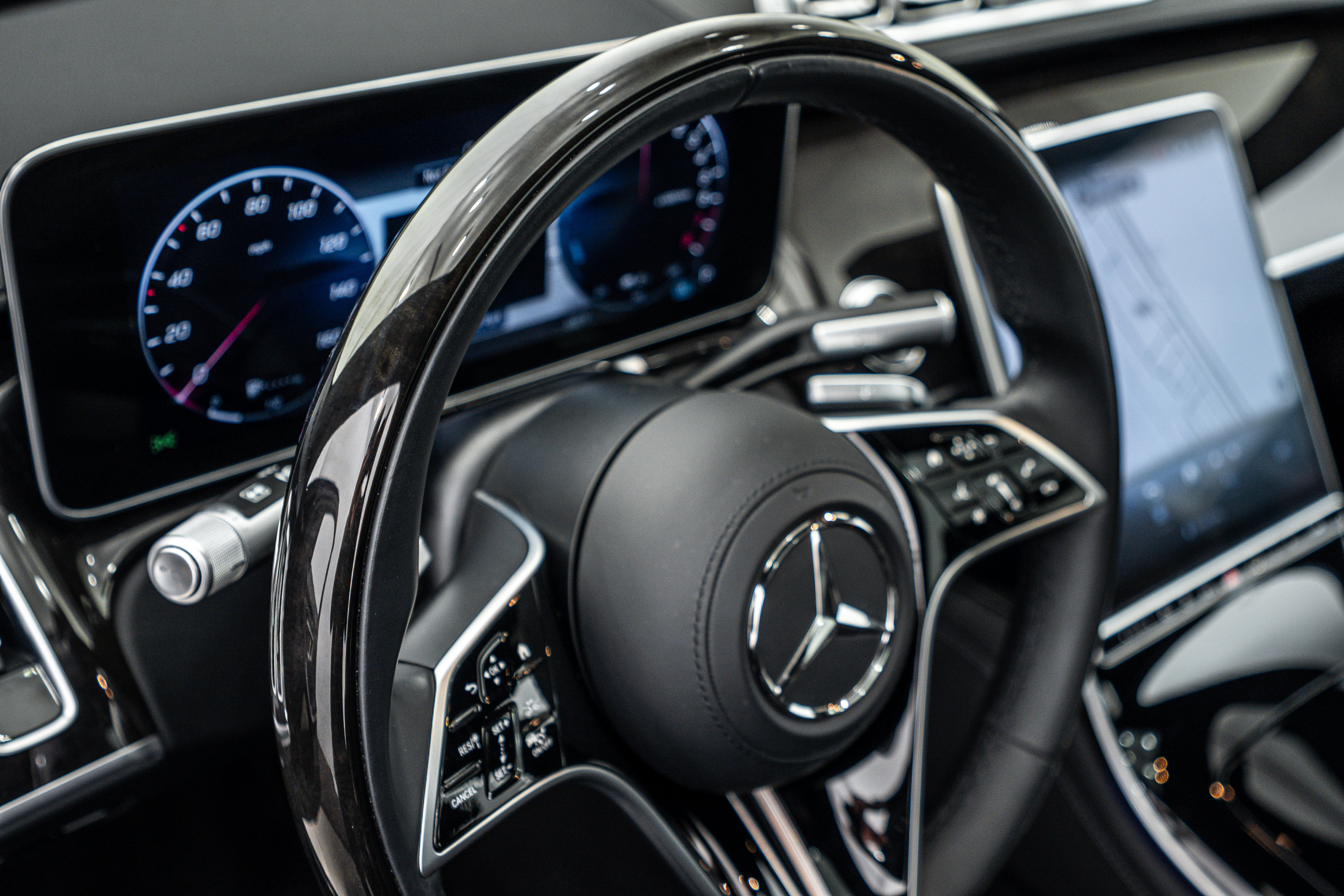 Used 2024 Mercedes-Benz S 580e 4MATIC Sedan image 17