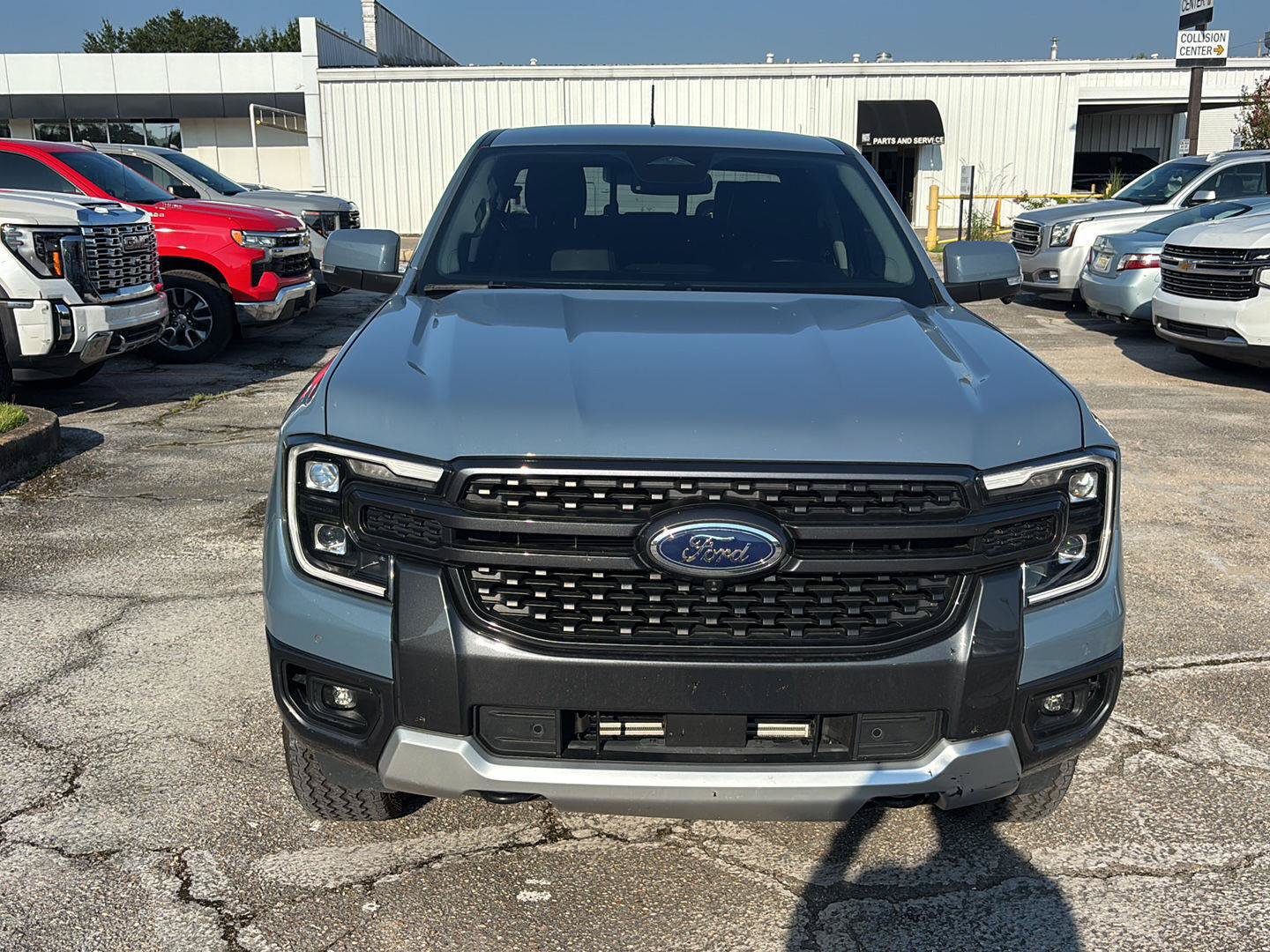 Used 2024 Ford Ranger Lariat w/ FX4 Off-Road Package AWD/4WD image 2