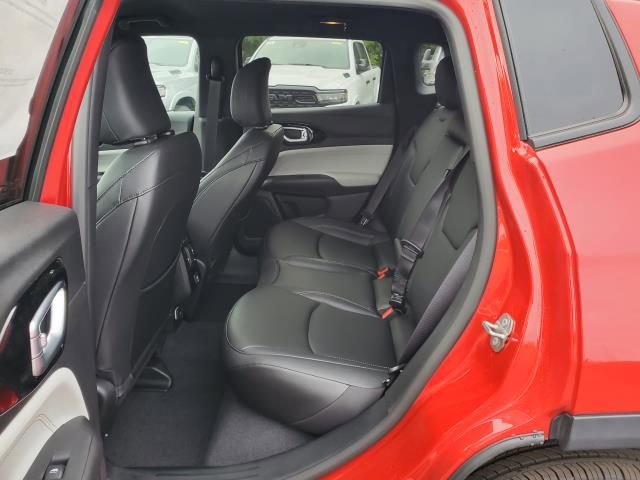 New 2025 Jeep Compass Limited image 25