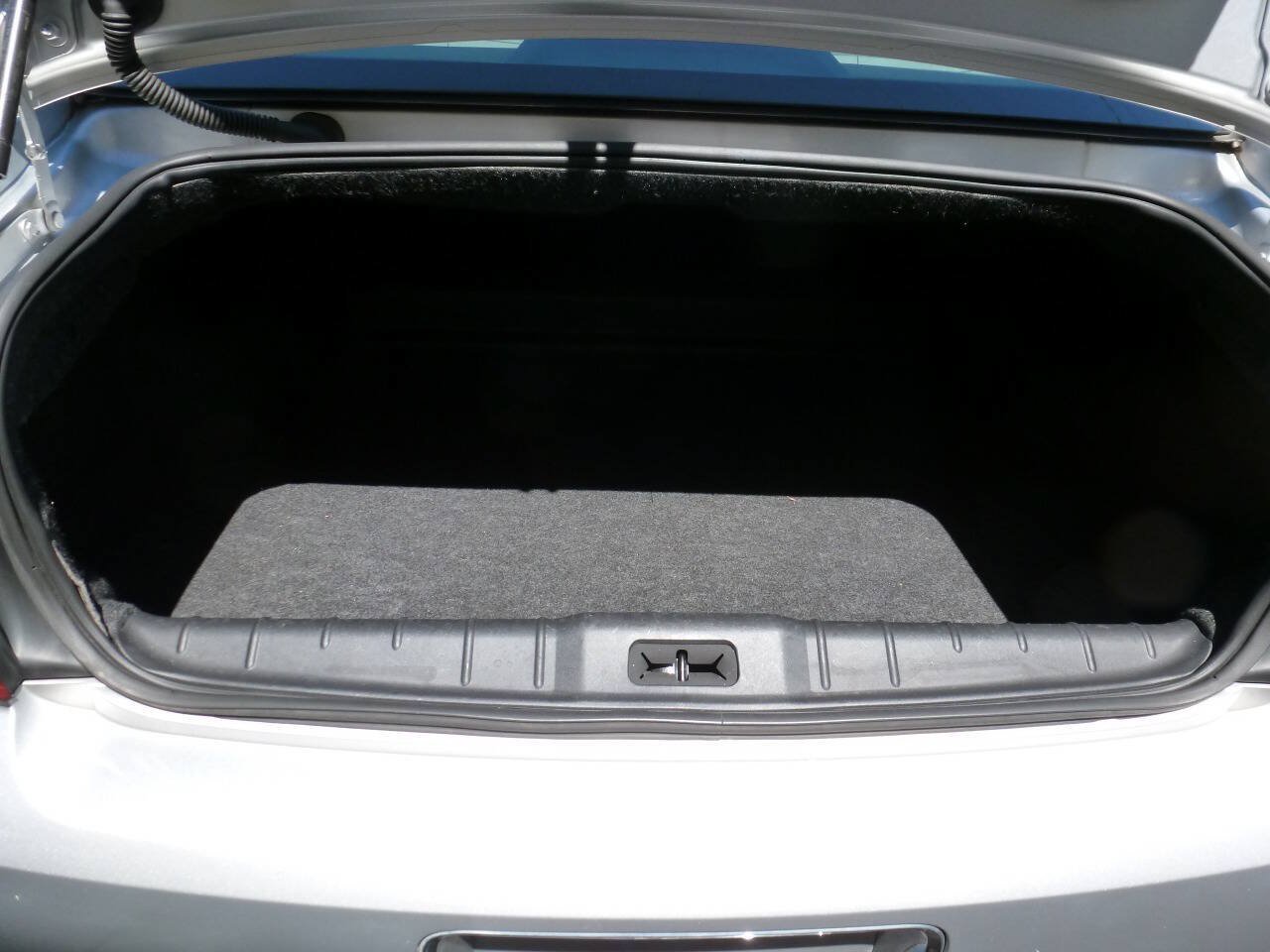 Used 2010 Chevrolet Malibu Hybrid FWD image 16