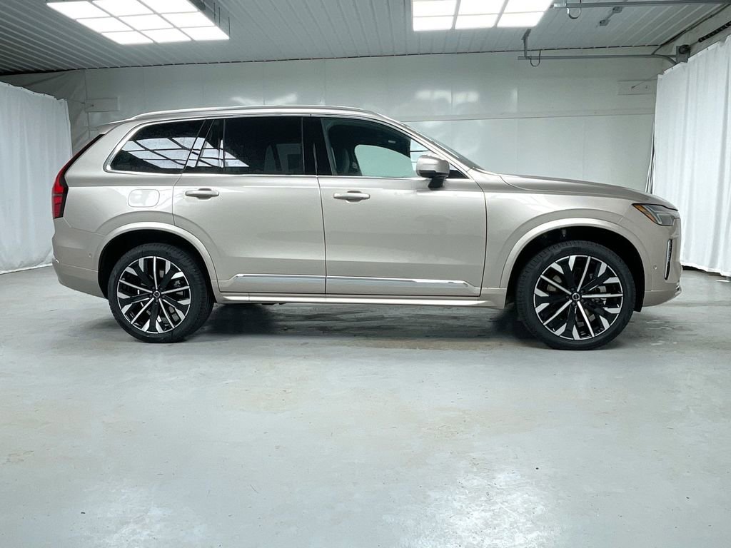 New 2026 Volvo XC90 T8 Plus image 2