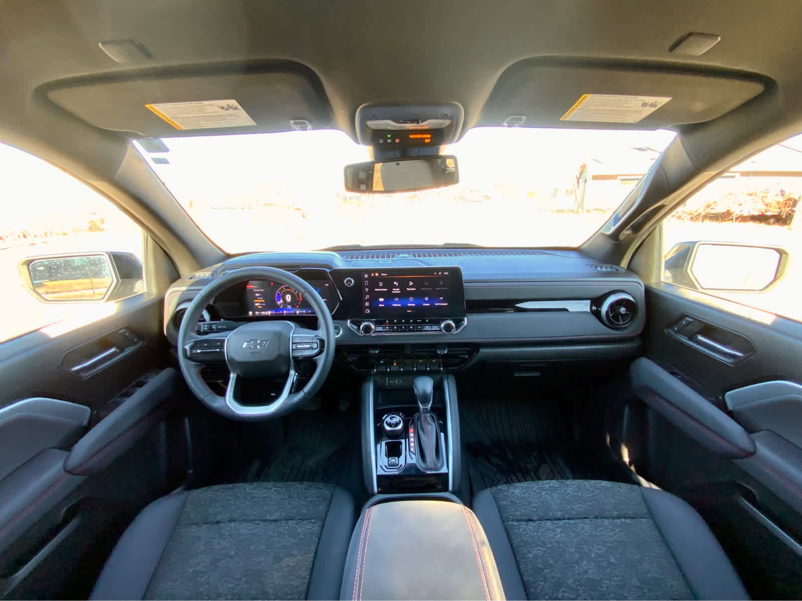 Used 2024 Chevrolet Colorado Z71 w/ Z71 Convenience Package 2 image 35