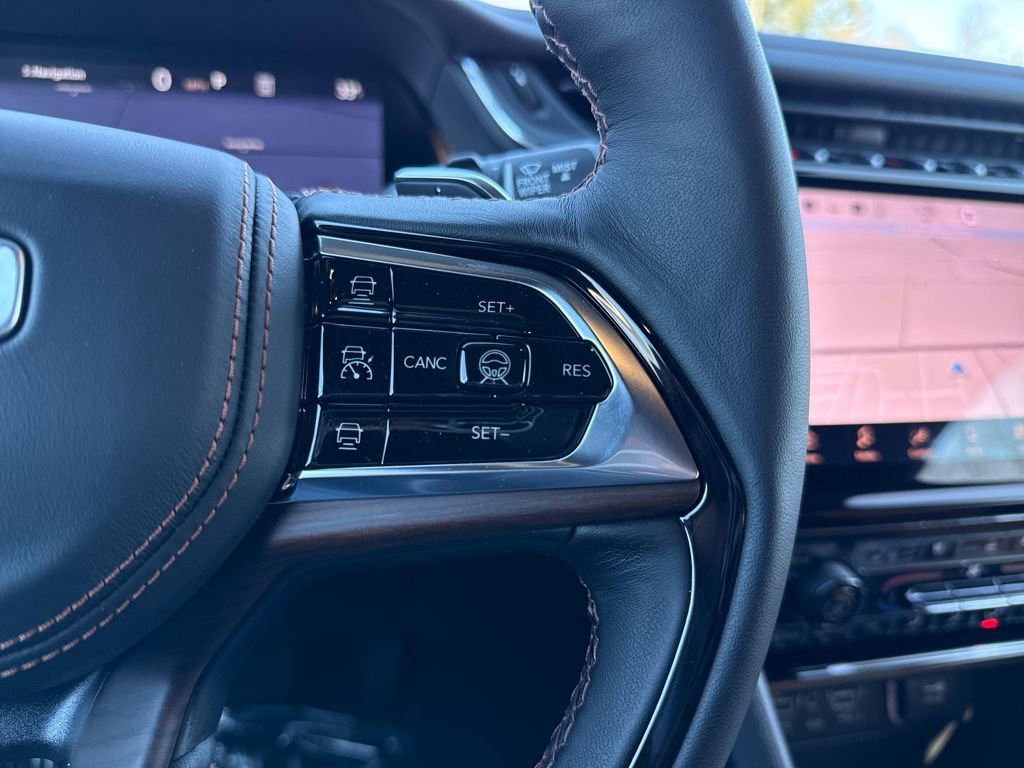 New 2025 Jeep Grand Cherokee L Summit w/ Obsidian Package image 30