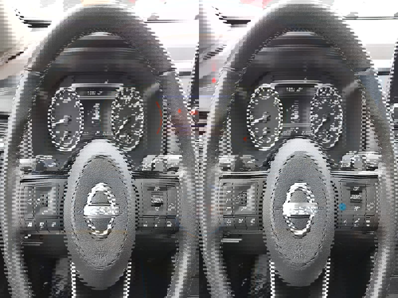 Used 2023 Nissan Rogue SV w/ SV Premium B Package image 11