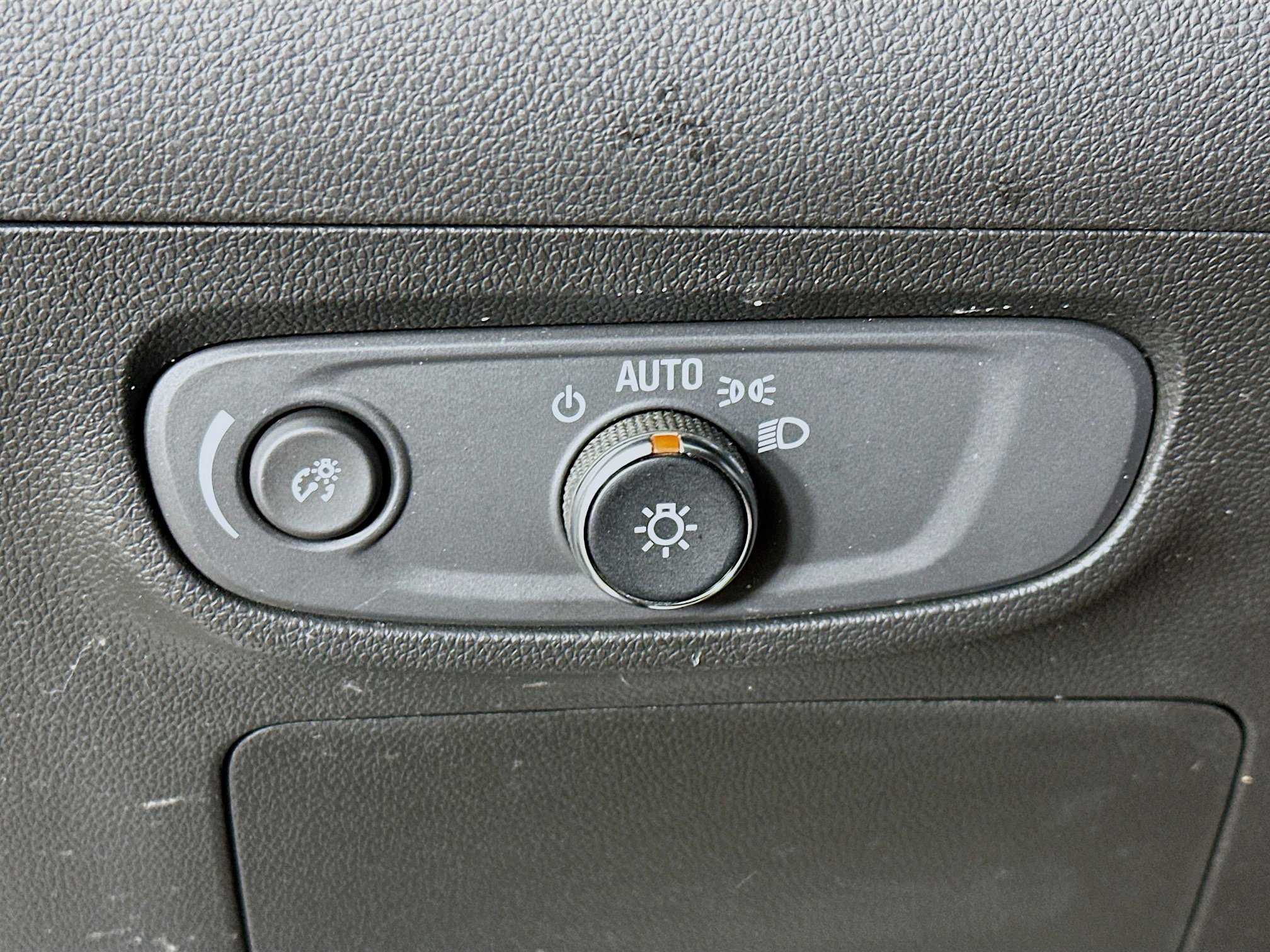 Used 2024 Buick Encore GX Preferred FWD image 17
