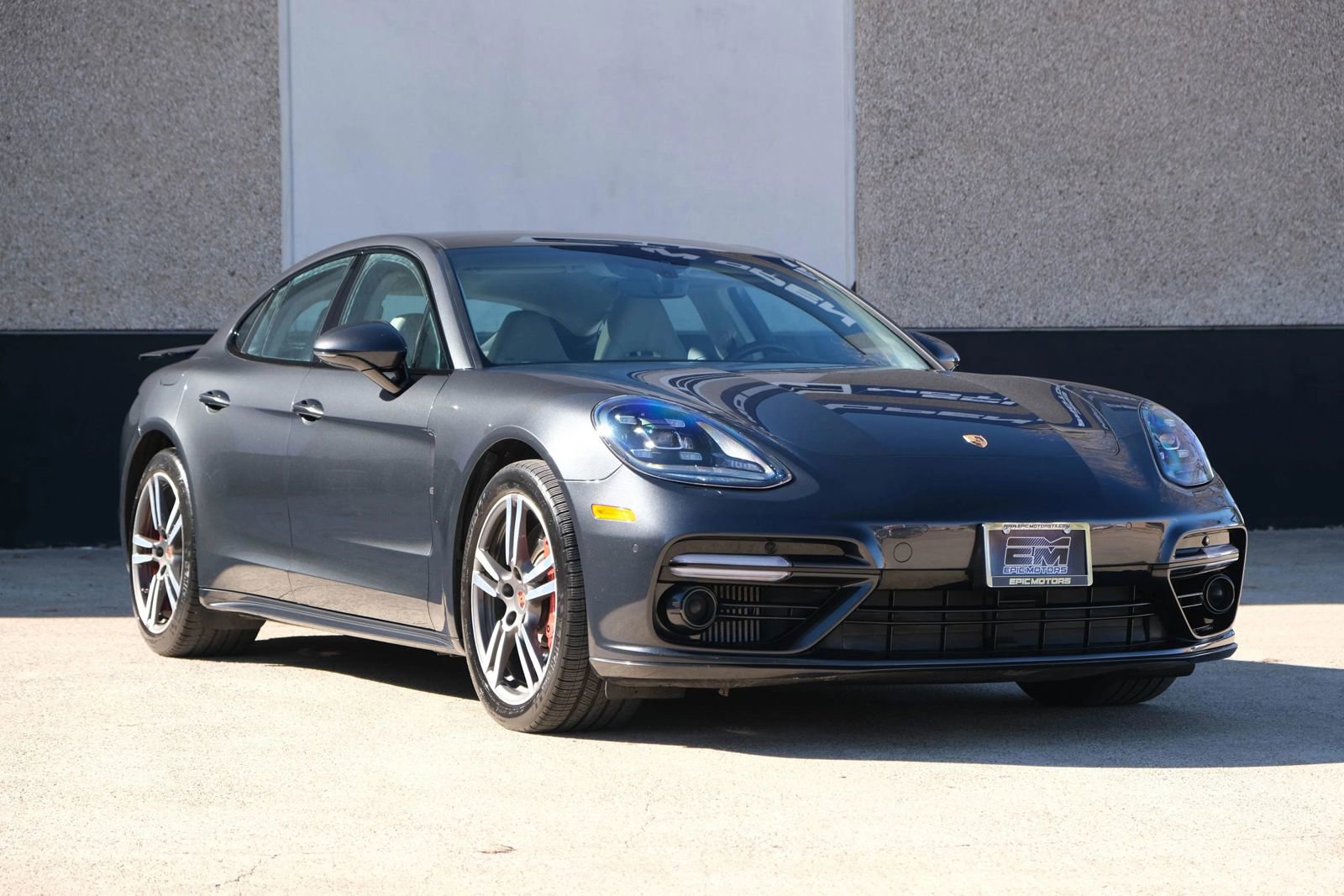 Used 2017 Porsche Panamera Turbo w/ Carbon Fiber Interior Package image 4