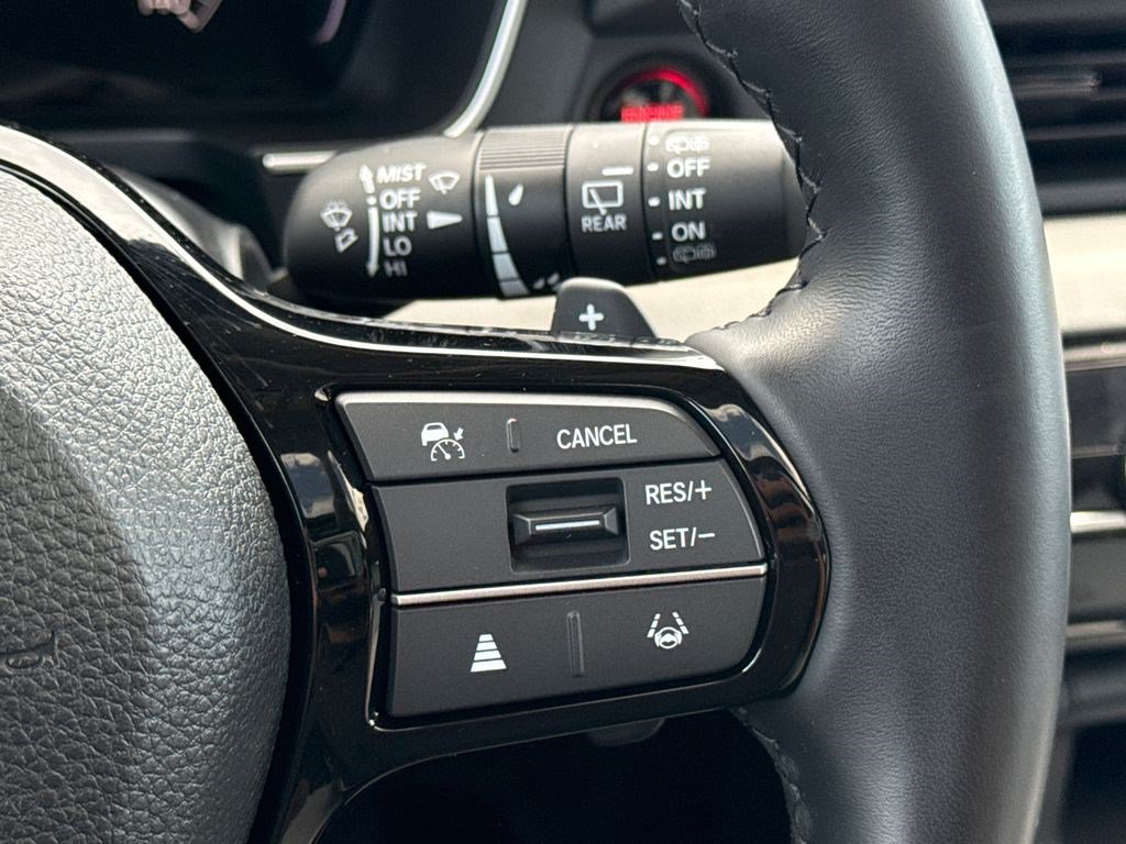 Certified 2025 Honda Pilot Touring image 27