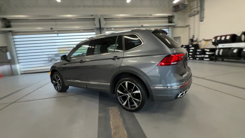 Used 2023 Volkswagen Tiguan SEL R-Line AWD/4WD image 10