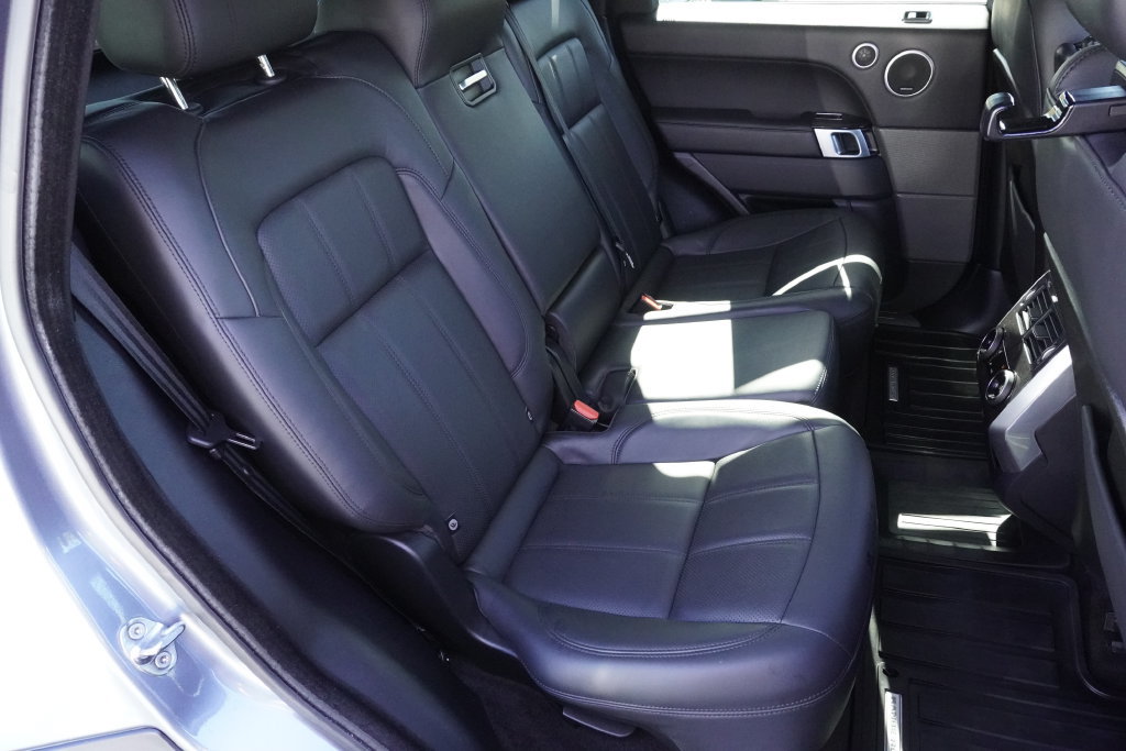 Used 2018 Land Rover Range Rover Sport HSE AWD/4WD image 27