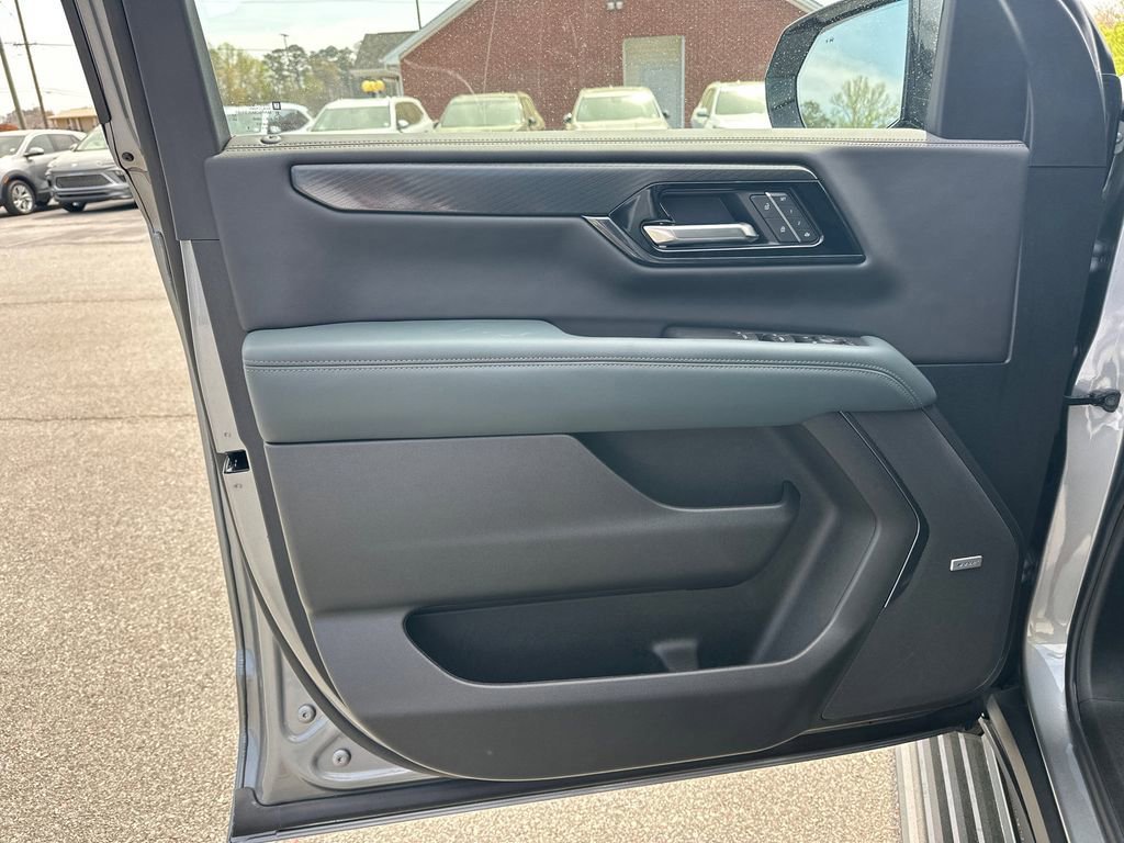 New 2026 GMC Yukon AT4 w/ AT4 Premium Plus Package image 11