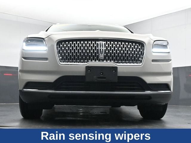 Used 2022 Lincoln Nautilus Reserve AWD/4WD image 31