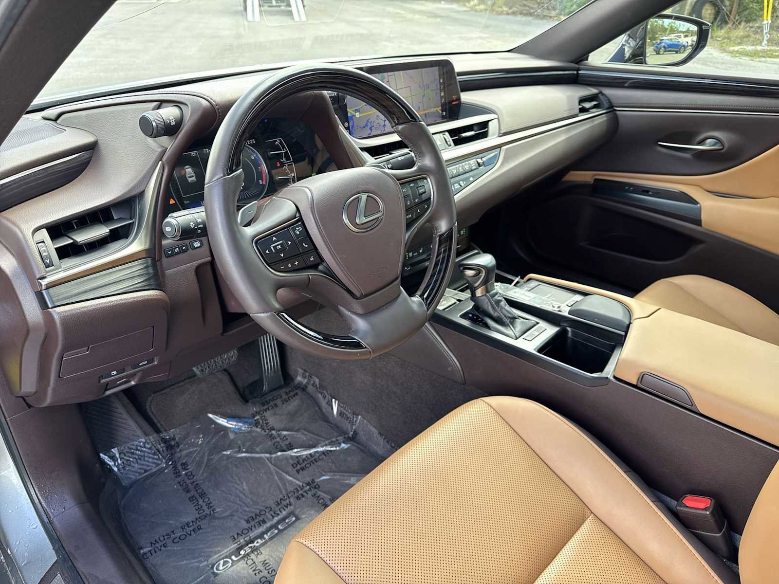 Used 2021 Lexus ES 250 w/ Premium Package image 2