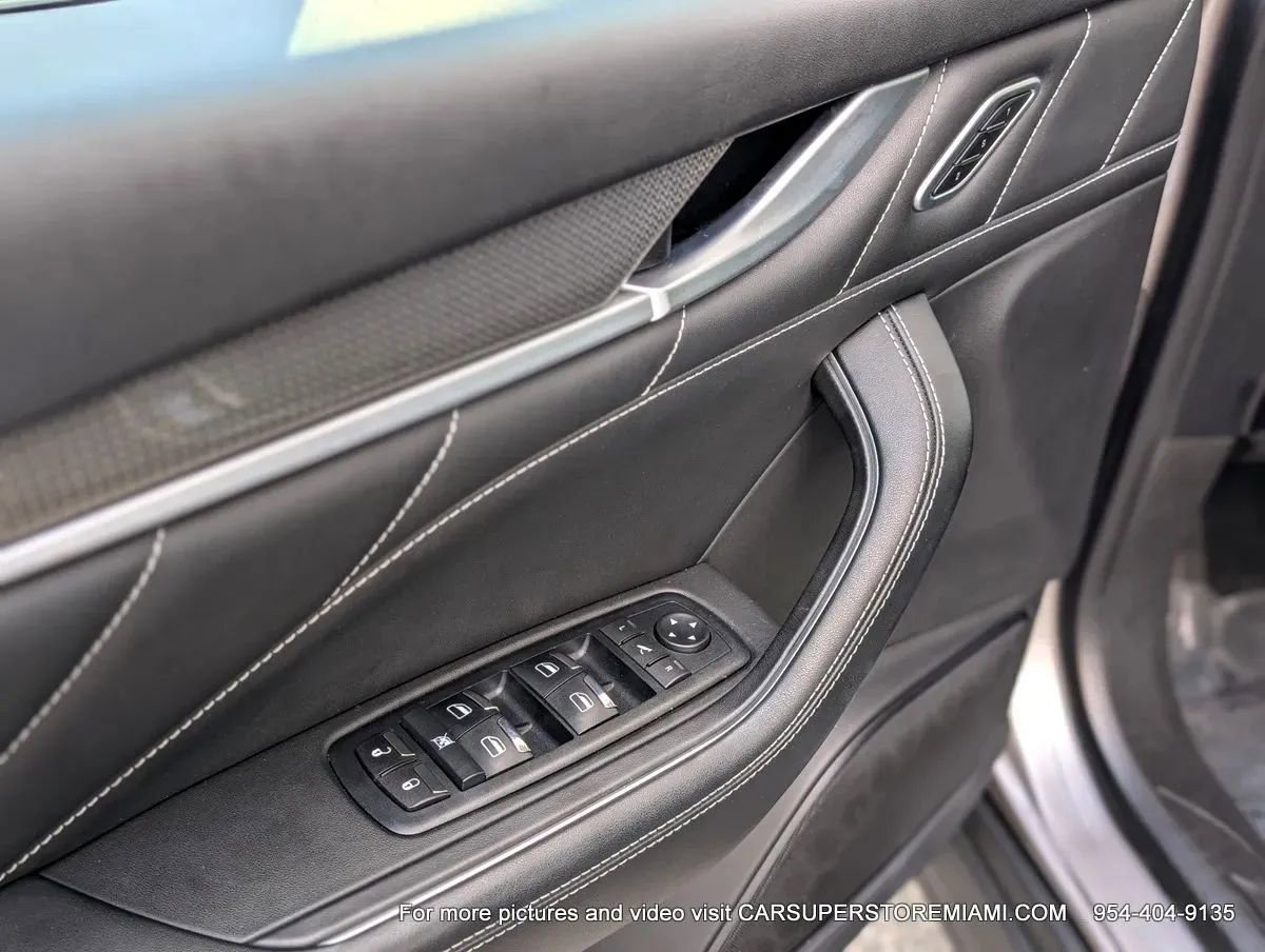 Used 2021 Maserati Levante image 28