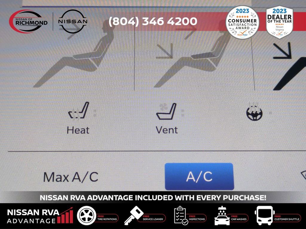 Used 2023 Chrysler Pacifica Limited image 24