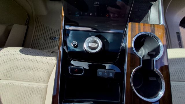 New 2026 Cadillac Escalade Platinum Sport w/ LPO, ONYX Package AWD/4WD image 30