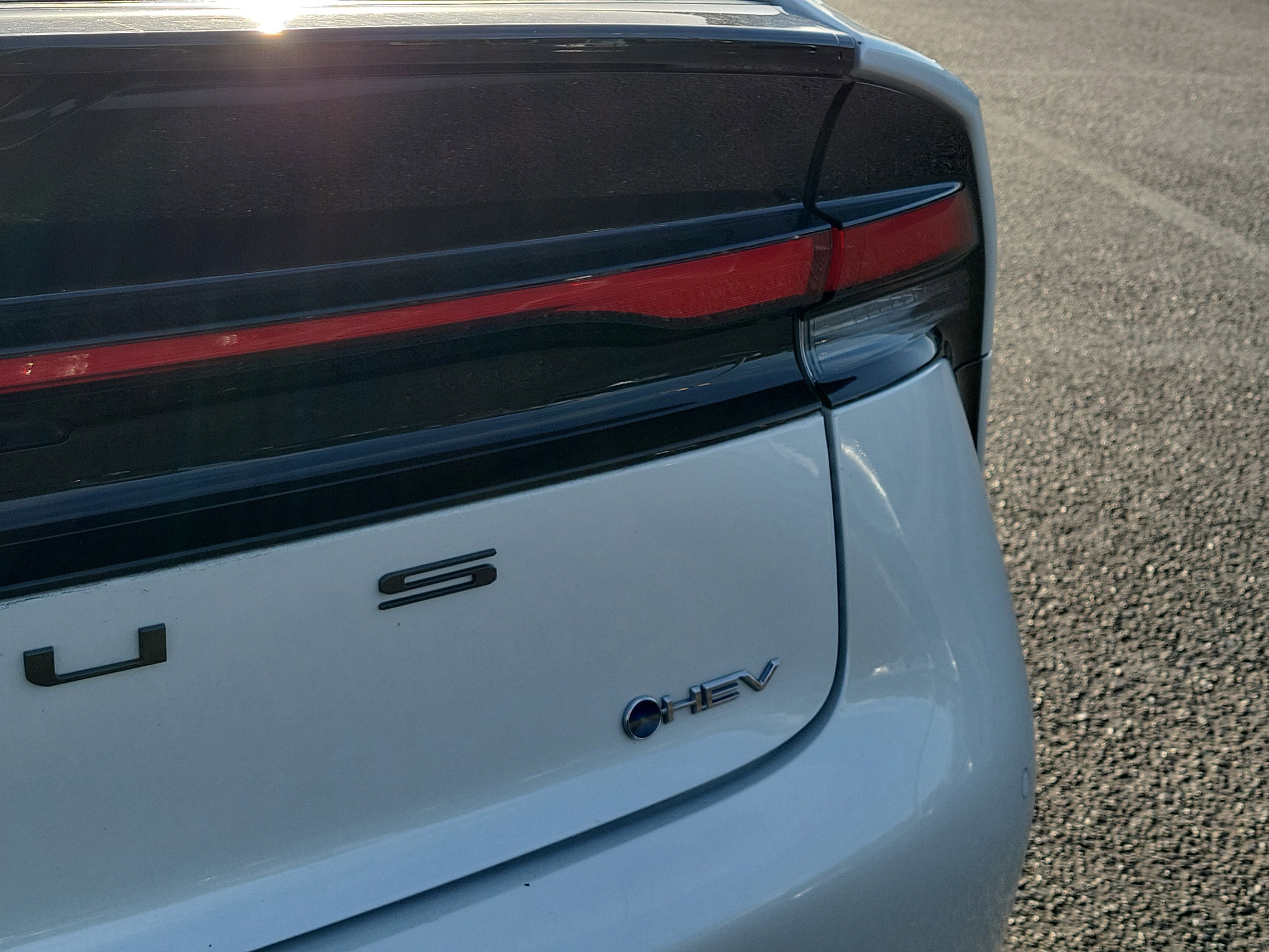 Used 2023 Toyota Prius LE FWD image 11