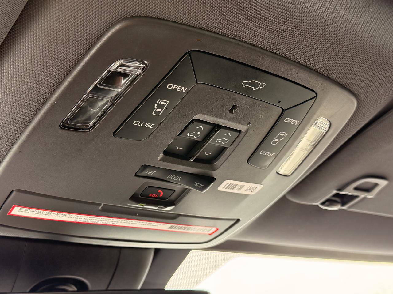 Used 2022 Toyota Sienna Platinum image 38