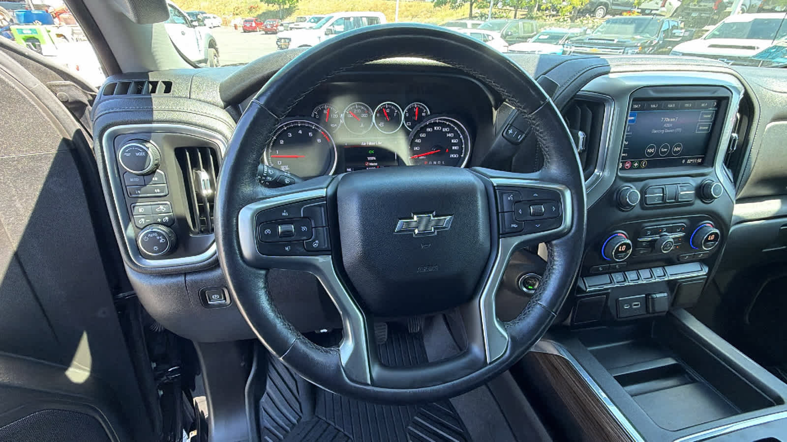 Used 2021 Chevrolet Silverado 1500 LT Trail Boss AWD/4WD image 18
