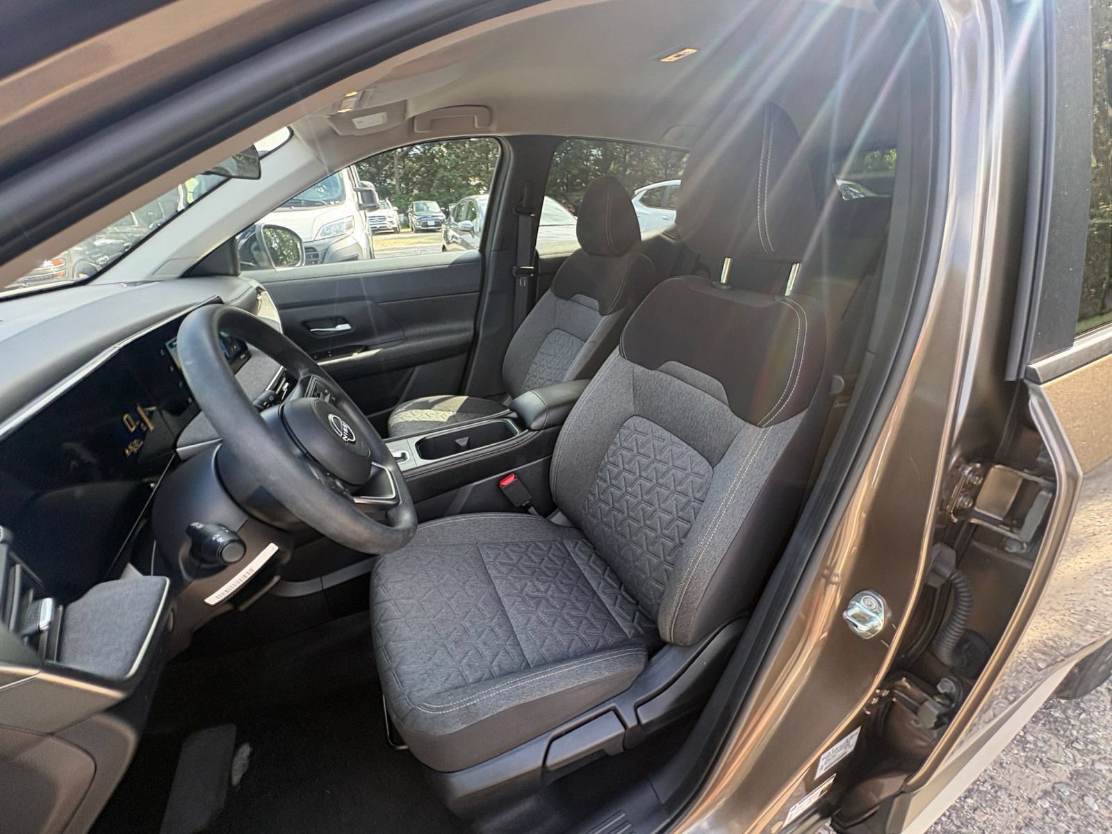 Used 2026 Nissan Kicks SV w/ Cold Weather Package AWD/4WD image 32