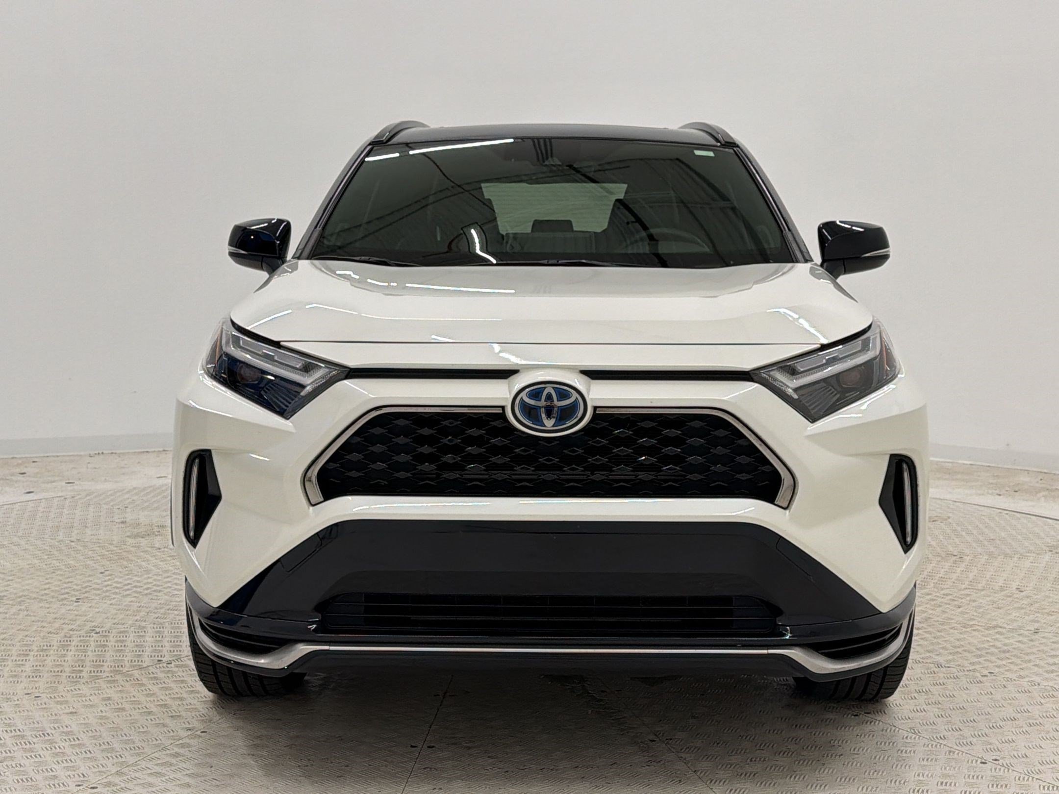 Used 2022 Toyota RAV4 XSE w/ Weather Package AWD/4WD image 6