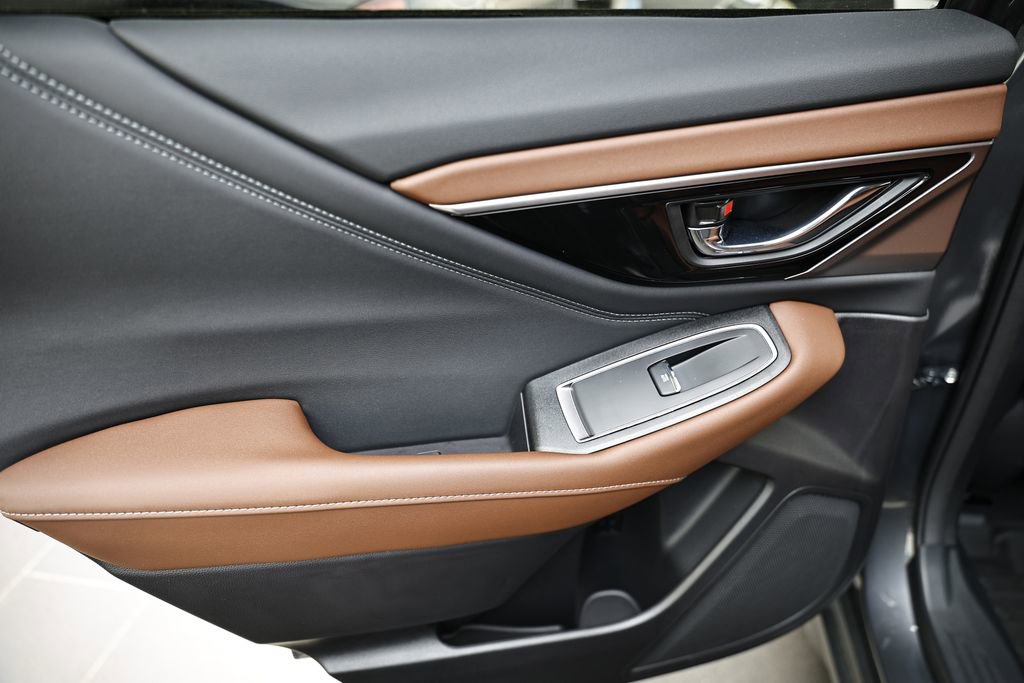 Used 2025 Subaru Outback Touring XT image 24