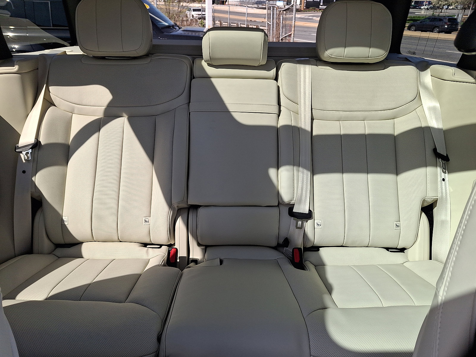 New 2026 Land Rover Range Rover SE AWD/4WD image 16