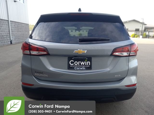 Used 2024 Chevrolet Equinox LS w/ LS Convenience Package image 4