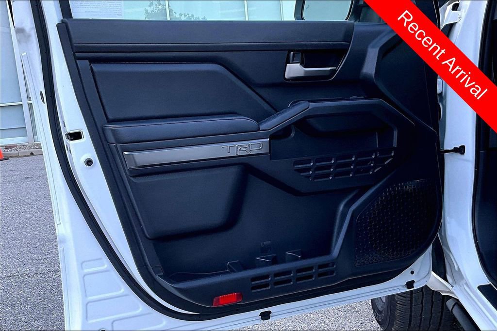 Used 2025 Toyota Tacoma TRD Sport AWD/4WD image 21