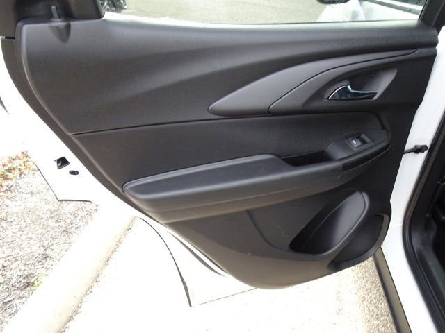 Certified 2022 Chevrolet TrailBlazer LT w/ Driver Confidence Package image 15