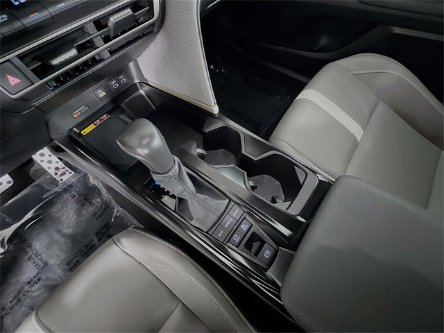 Used 2025 Toyota Camry SE image 24