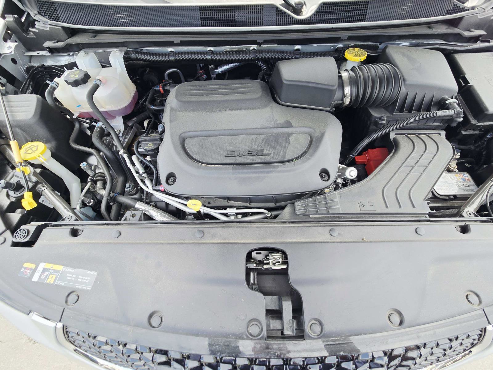 Used 2024 Chrysler Pacifica Limited image 22