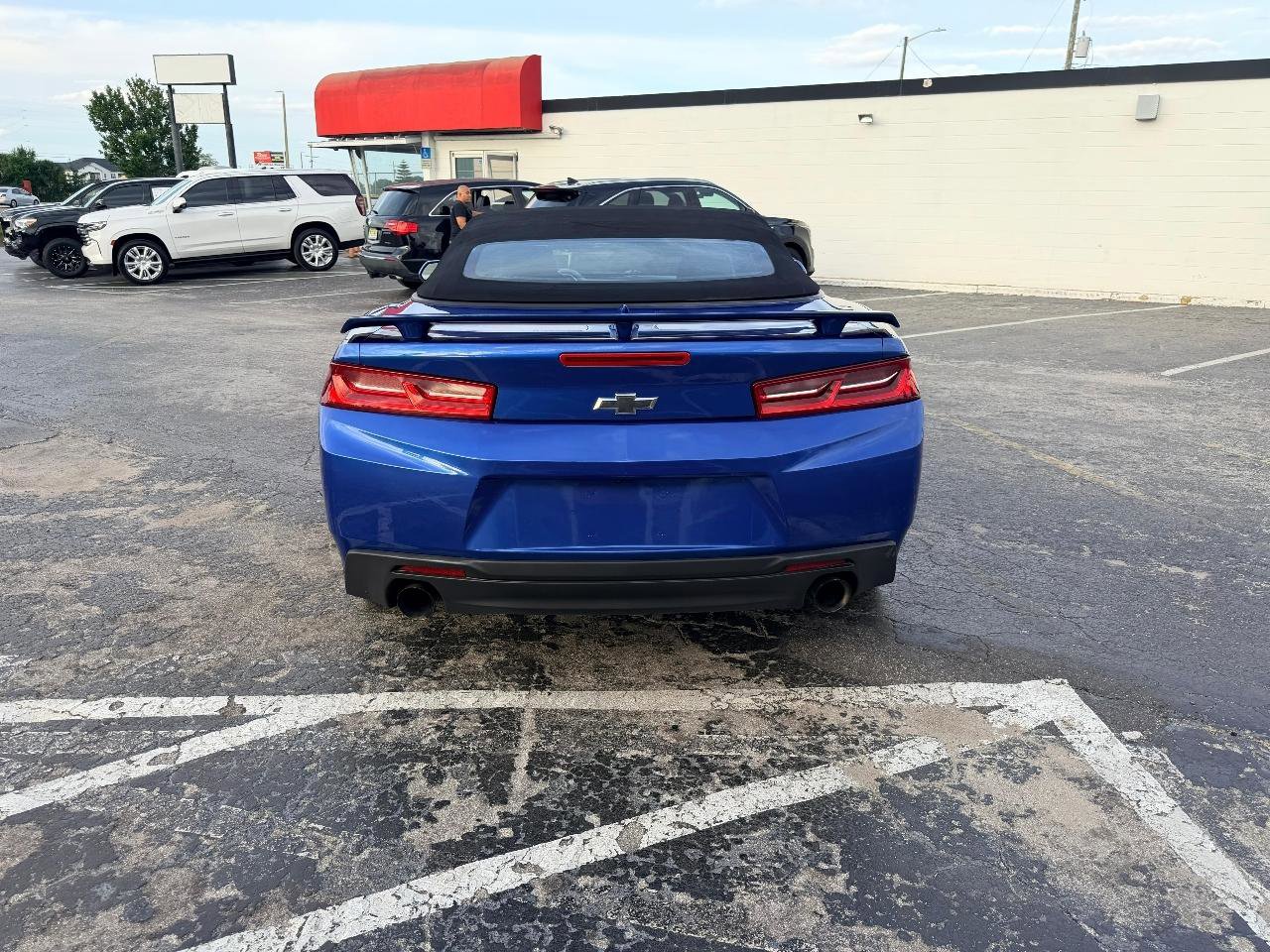 Used 2017 Chevrolet Camaro LT RWD image 9