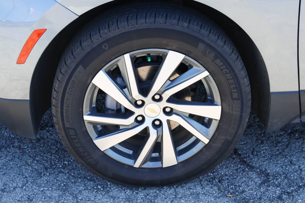 Used 2024 Chevrolet Equinox LT FWD image 28