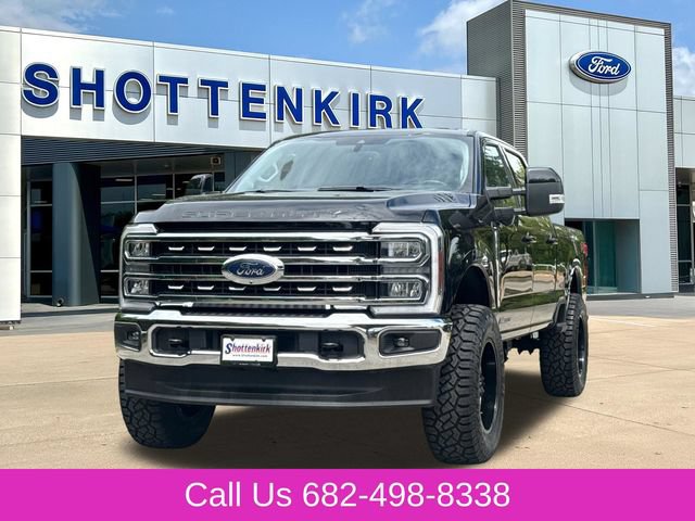 Used 2024 Ford F250 Lariat AWD/4WD image 3