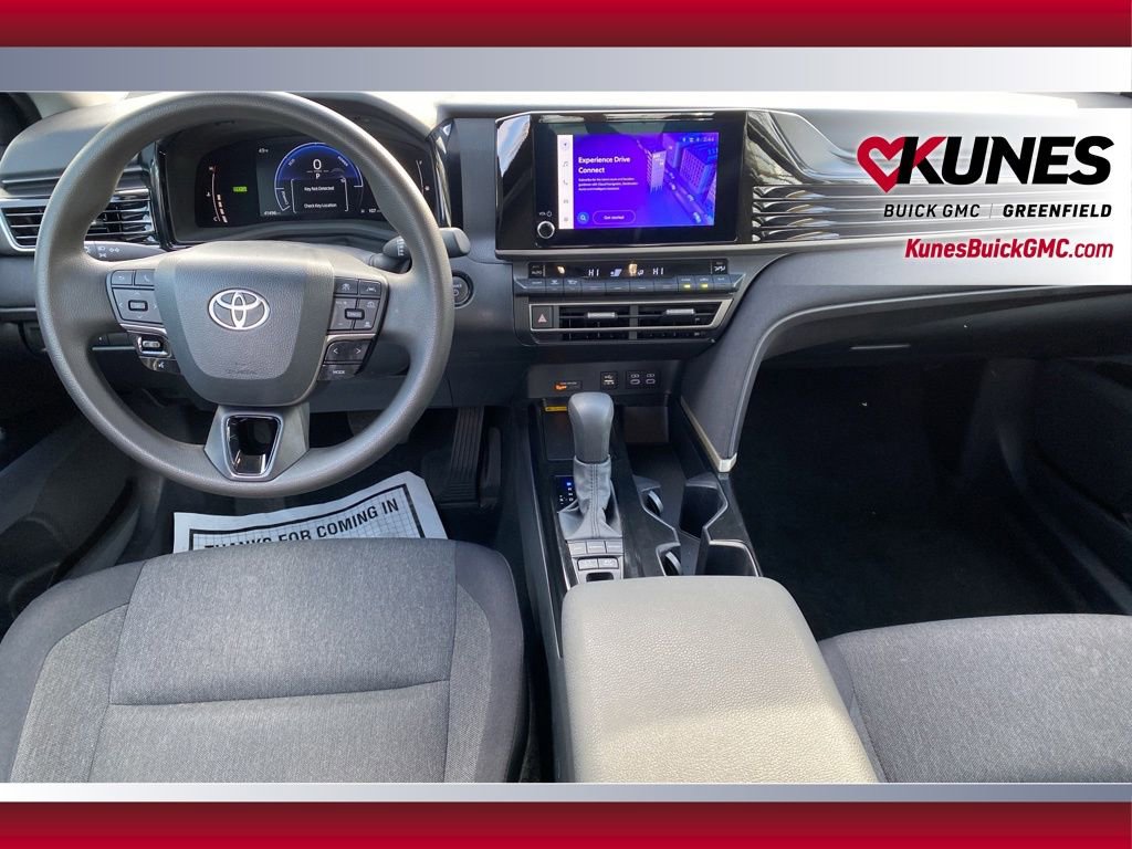 Used 2025 Toyota Camry LE image 33