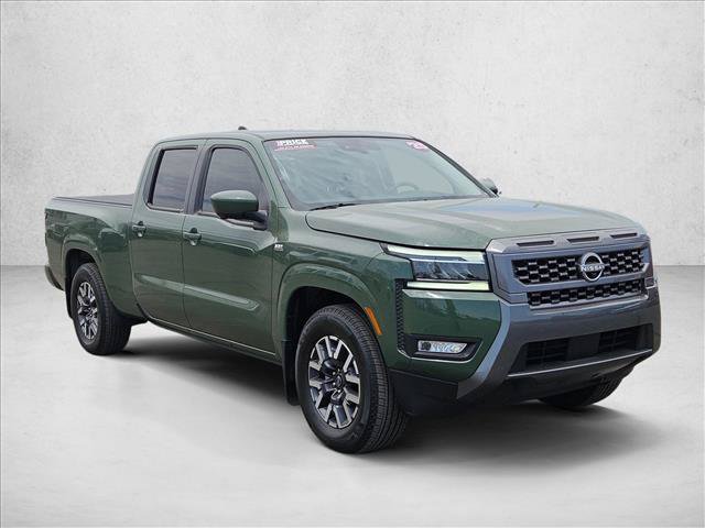 Used 2025 Nissan Frontier SL RWD image 3