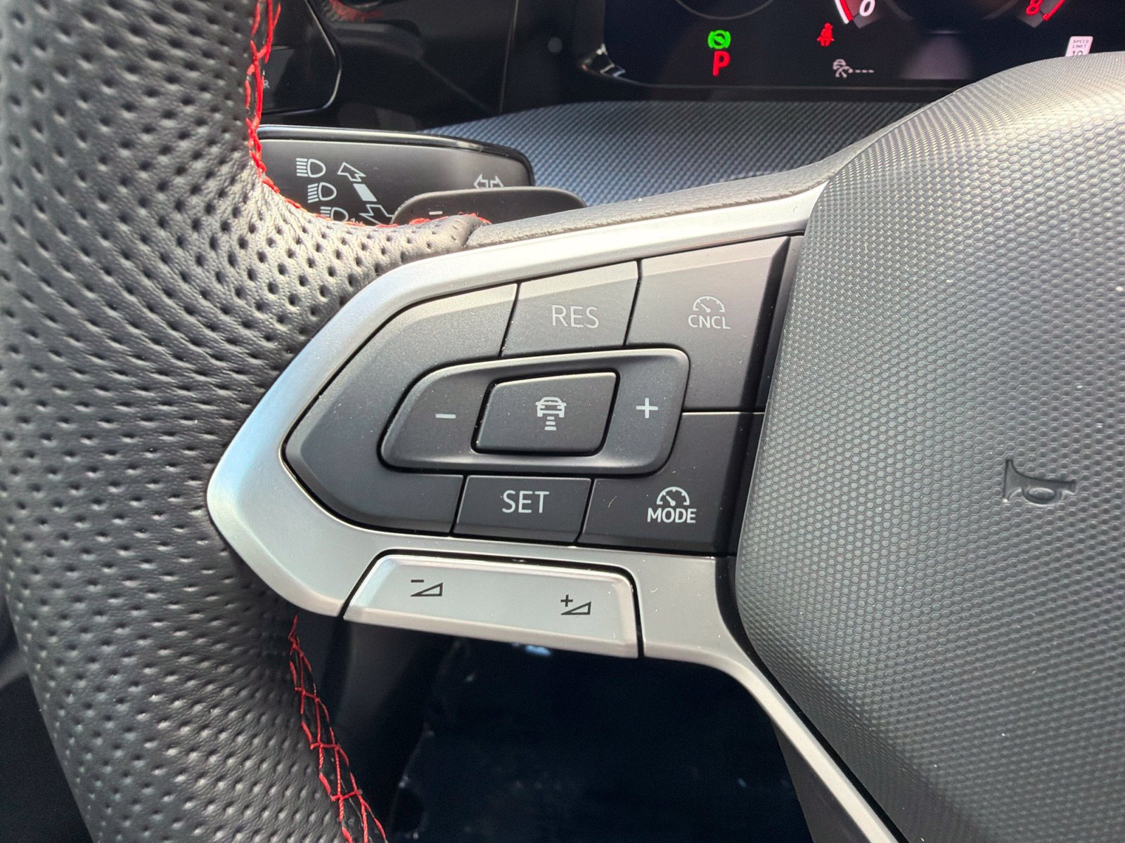 New 2026 Volkswagen GTI SE FWD image 28