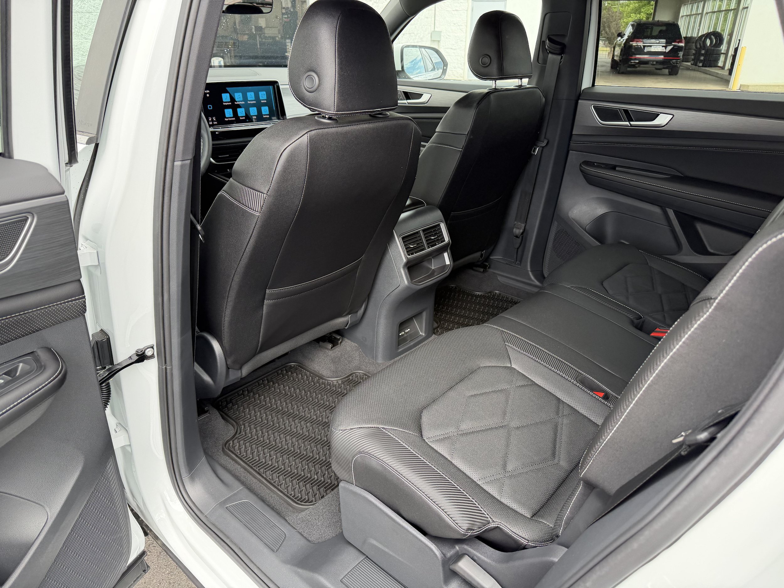 New 2026 Volkswagen Atlas Cross Sport SE AWD/4WD image 25