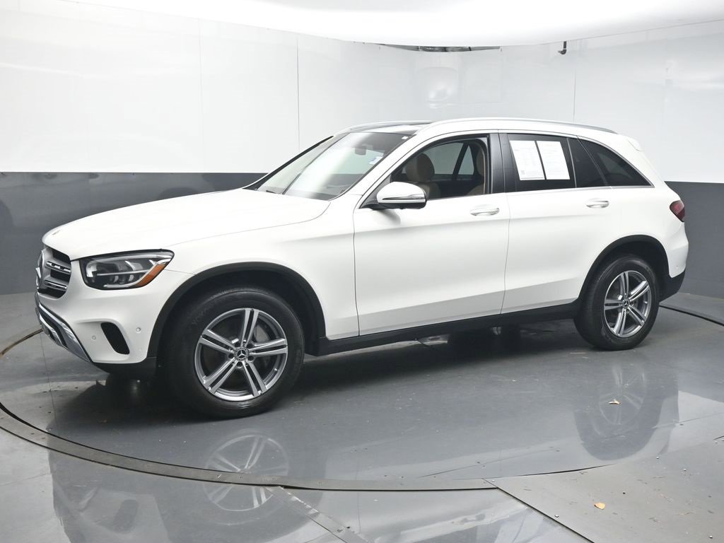 Used 2022 Mercedes-Benz GLC 300 w/ Premium Package Lite image 5