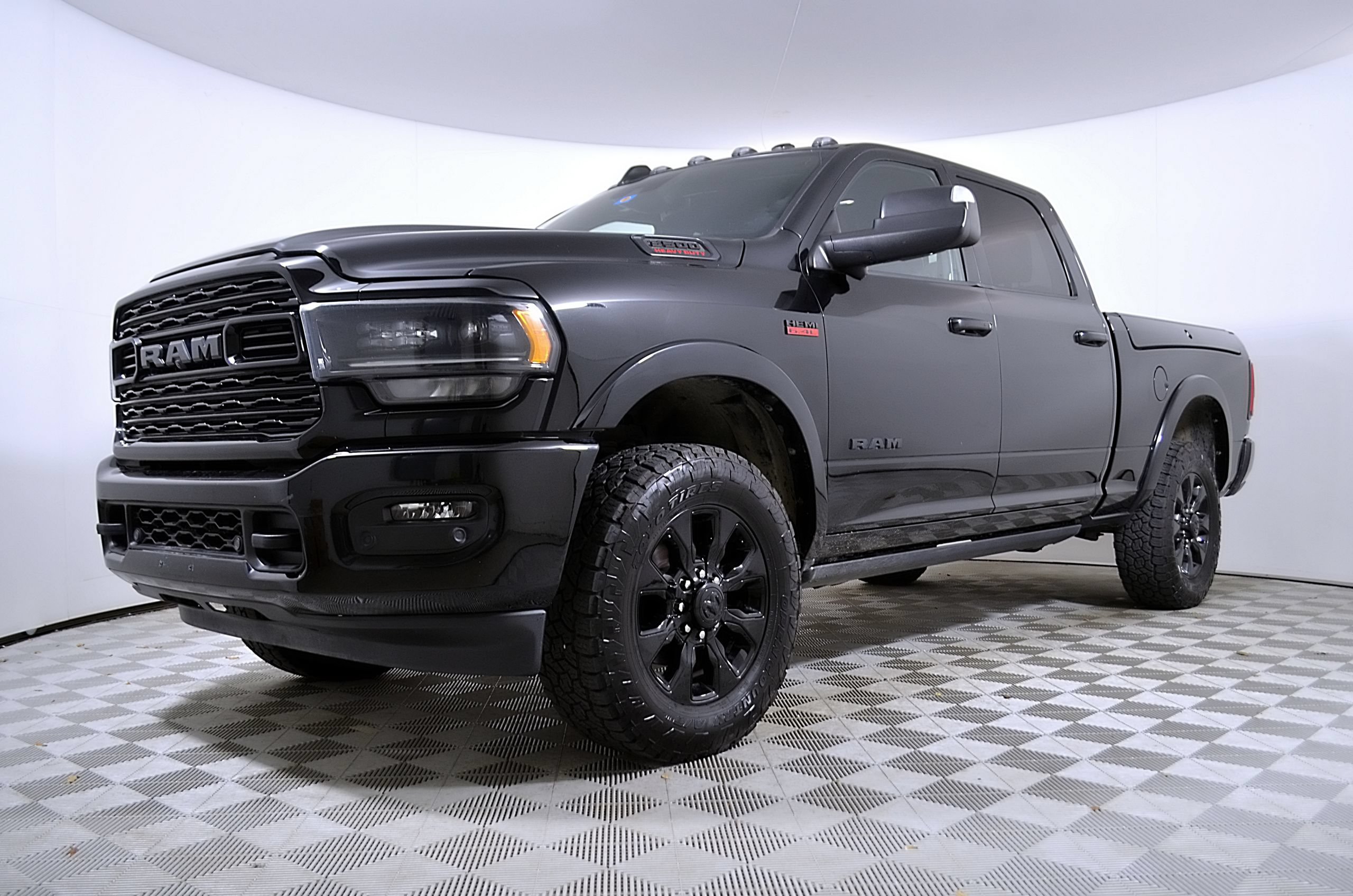 Used 2020 RAM 3500 Limited AWD/4WD image 2