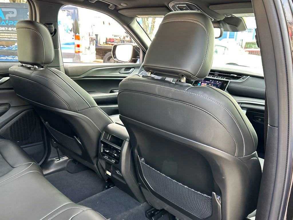 New 2024 Jeep Grand Cherokee Altitude RWD image 26