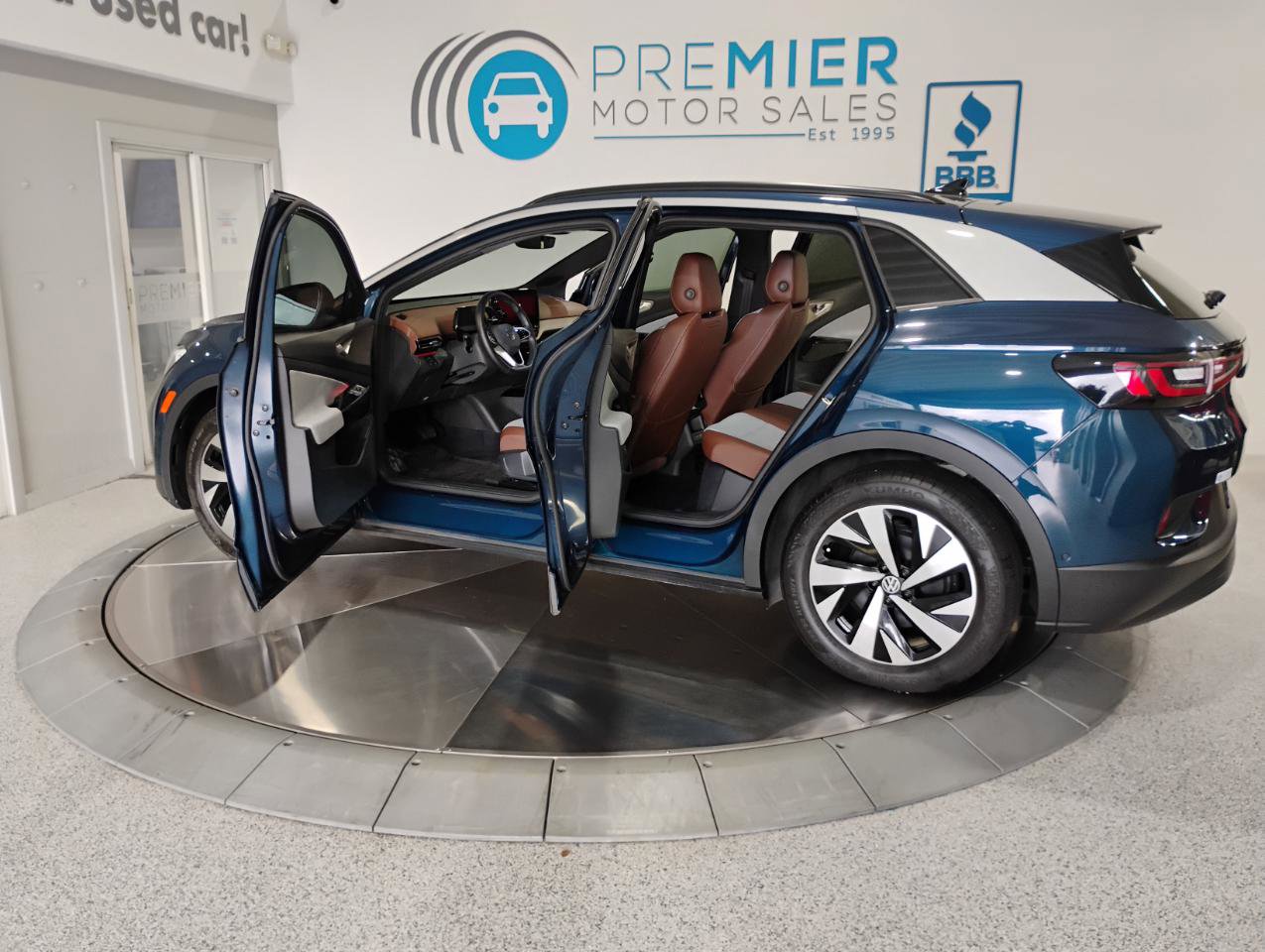 Used 2023 Volkswagen ID.4 Pro image 4