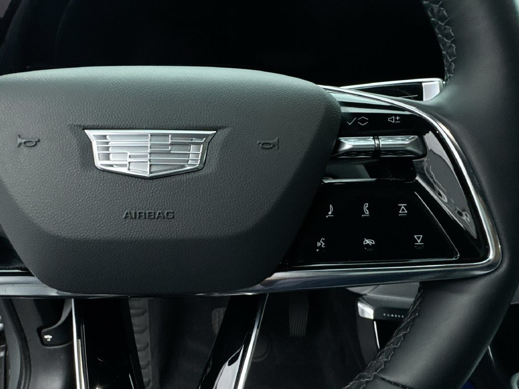 Used 2024 Cadillac Lyriq Luxury RWD image 18