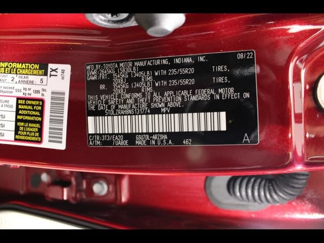 Used 2022 Toyota Highlander XSE FWD image 27