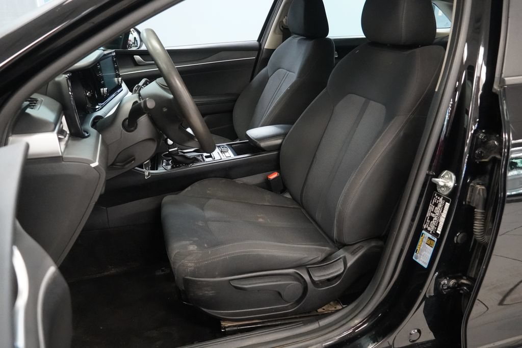Used 2021 Kia K5 LX FWD image 3