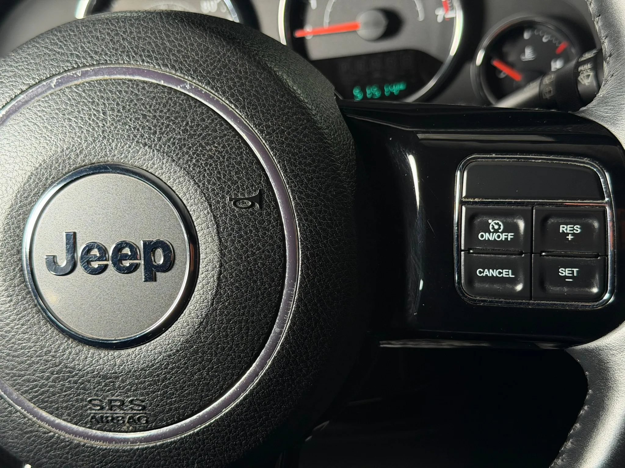 Used 2015 Jeep Wrangler Unlimited Sahara AWD/4WD image 28