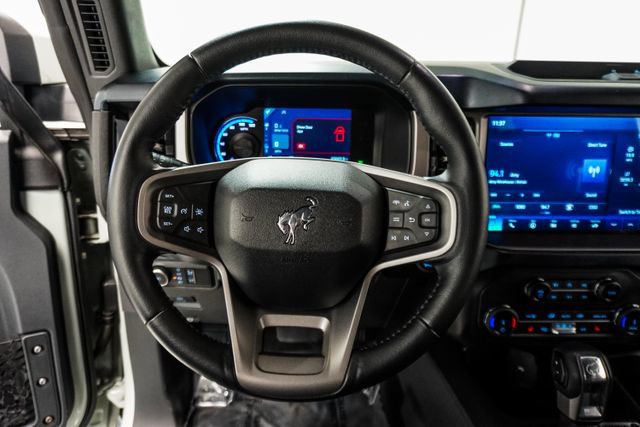 Used 2022 Ford Bronco Outer Banks AWD/4WD image 9