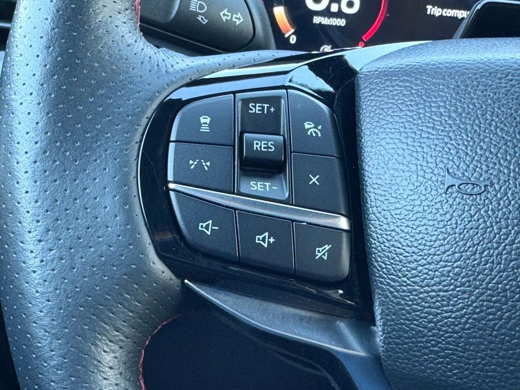 Used 2025 Ford Explorer ST-Line w/ ST-Line Street Pack AWD/4WD image 6